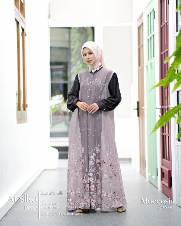Arsika Dress