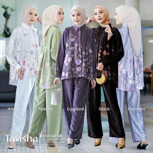 Tavisha One Set
