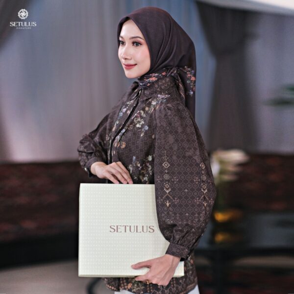 Setulus Signature Box Hampers 2027